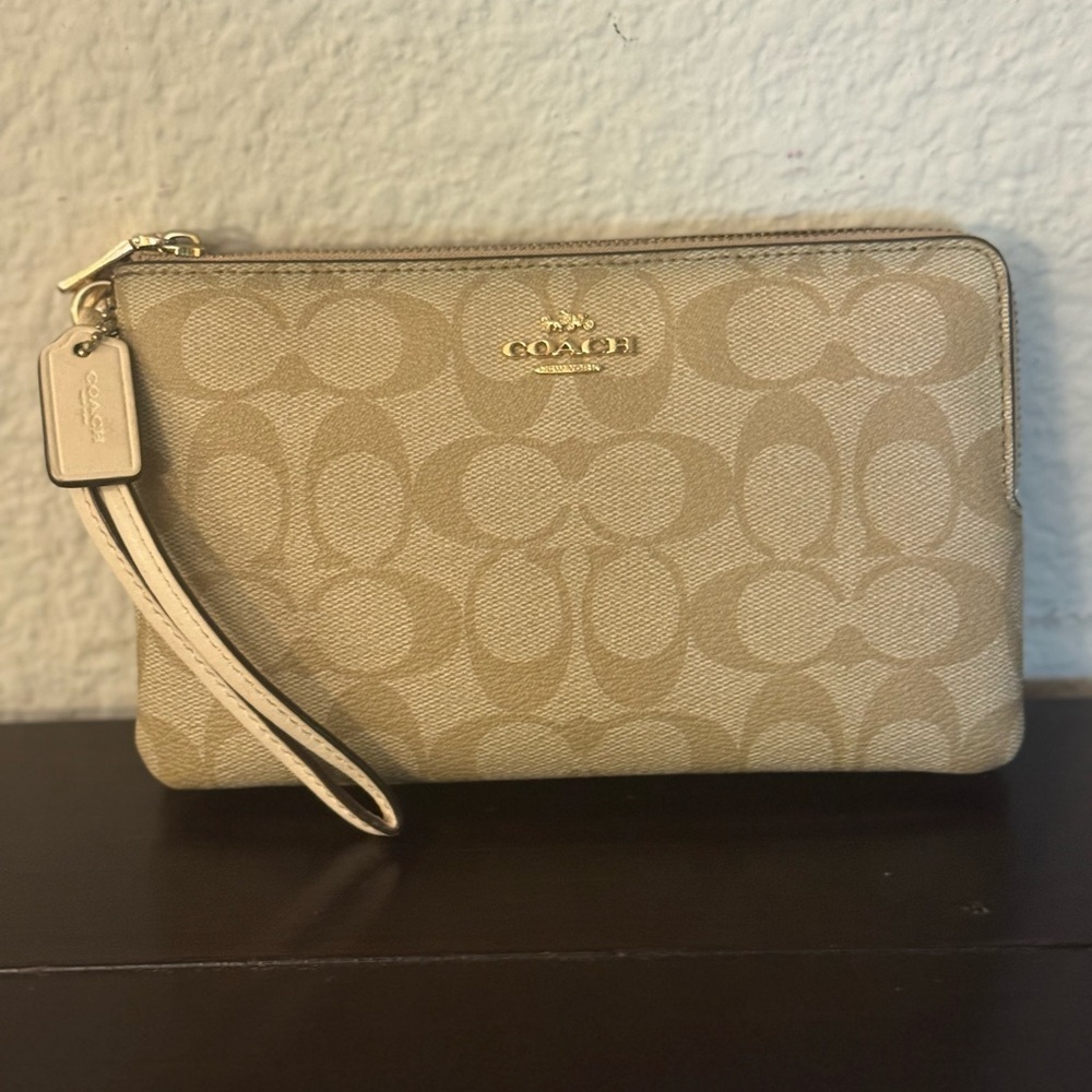 Coach Brown Signature Coated Canvas Double Corner Zip Wallet Wristlet/Purse - Picture 1 of 15